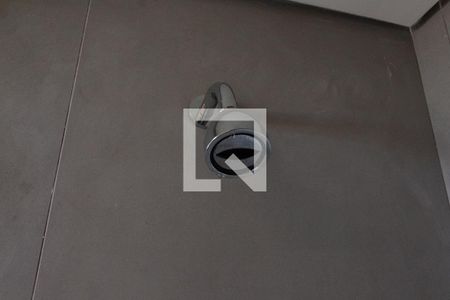 Banheiro  de apartamento à venda com 1 quarto, 39m² em Pinheiros, São Paulo