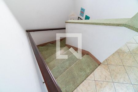 Casa à venda com 150m², 3 quartos e 1 vagaEscada