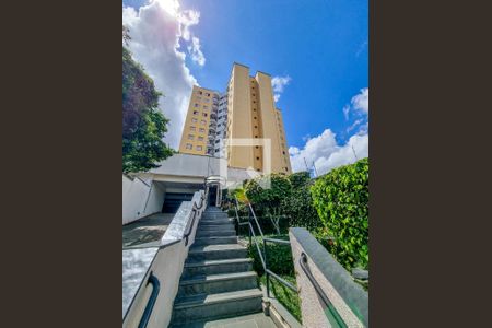 Apartamento para alugar com 55m², 2 quartos e 1 vaga Apartamento para alugar com 55m², 2 quartos e 1 vagaFachada