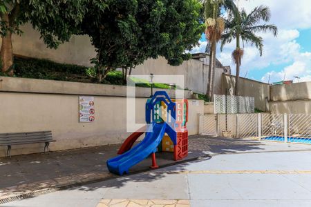 Apartamento para alugar com 55m², 2 quartos e 1 vaga Apartamento para alugar com 55m², 2 quartos e 1 vagaÁrea comum - Playground