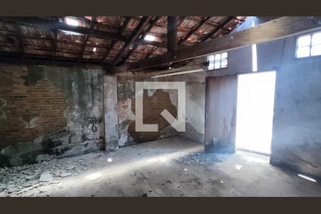 Casa à venda com 515m², 2 quartos e 12 vagas Casa à venda com 515m², 2 quartos e 12 vagasSalão Anexo - Fundos