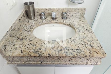 Casa à venda com 202m², 3 quartos e 4 vagasBanheiro da suíte 2