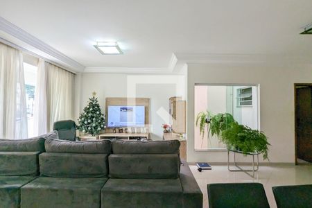 Casa à venda com 202m², 3 quartos e 4 vagasSala