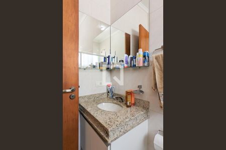 Casa à venda com 202m², 3 quartos e 4 vagasBanheiro da suíte 3