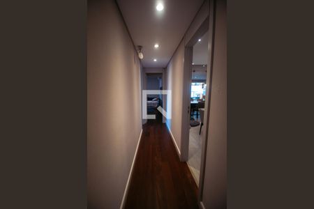 Apartamento à venda com 24m², 3 quartos e 3 vagasCorredor