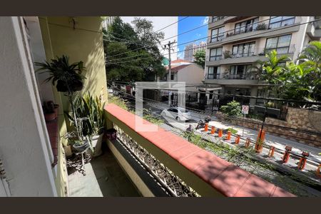 Sacada de apartamento à venda com 2 quartos, 100m² em Pinheiros, São Paulo