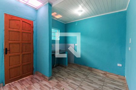 Sala/Cozinha de casa para alugar com 2 quartos, 80m² em Vila Curuçá, São Paulo