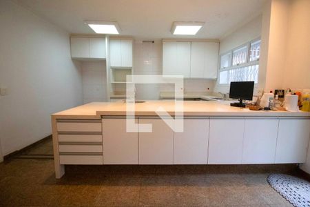 Casa à venda com 440m², 7 quartos e 3 vagasLavabo