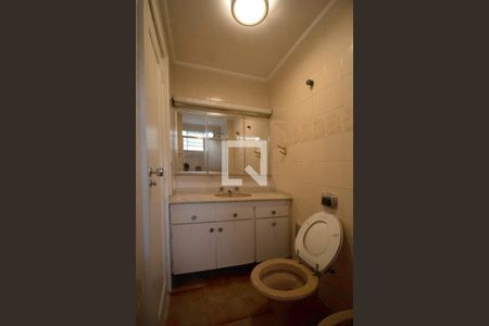 Casa à venda com 440m², 7 quartos e 3 vagasBanheiro da Suíte 2