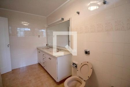 Casa à venda com 440m², 7 quartos e 3 vagasBanheiro 1