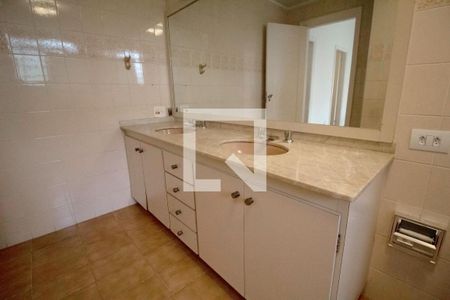 Casa à venda com 440m², 7 quartos e 3 vagasBanheiro 1