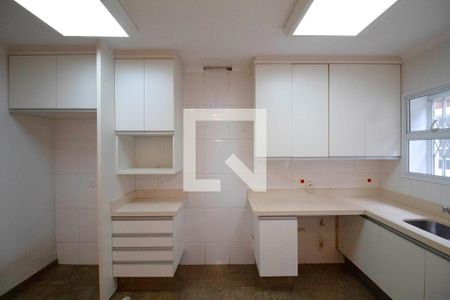 Casa à venda com 440m², 7 quartos e 3 vagasLavabo