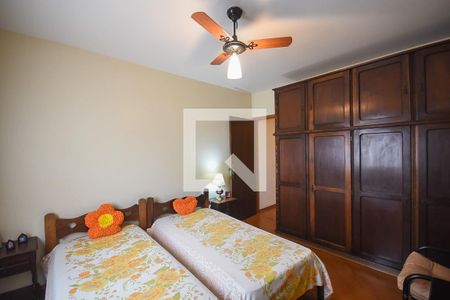 Casa à venda com 270m², 3 quartos e 1 vagaQuarto 1