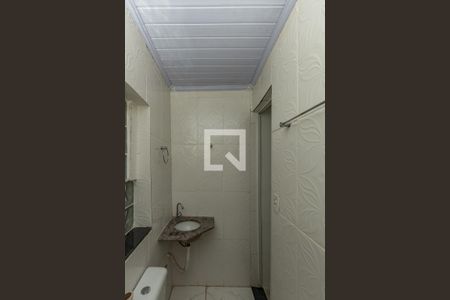 Banheiro de casa para alugar com 1 quarto, 45m² em Alto dos Pinheiros, Belo Horizonte