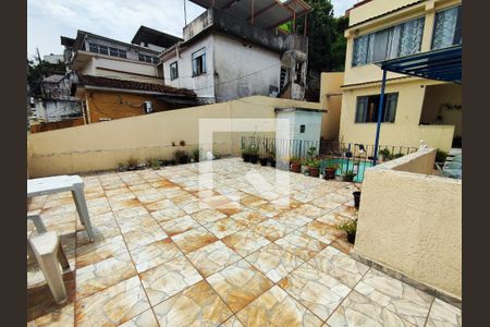 Casa à venda com 350m², 4 quartos e 2 vagasVaranda 