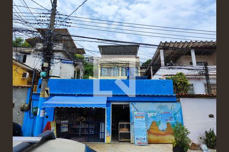 Casa à venda com 350m², 4 quartos e 2 vagasFachada