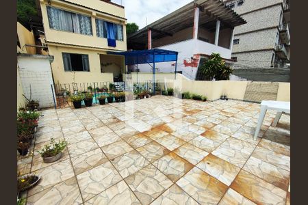 Casa à venda com 350m², 4 quartos e 2 vagasVaranda 