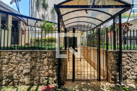 Apartamento para alugar com 65m², 2 quartos e 1 vagaFachada