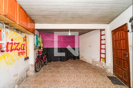 Garagem de casa à venda com 3 quartos, 100m² em Sarandi, Porto Alegre