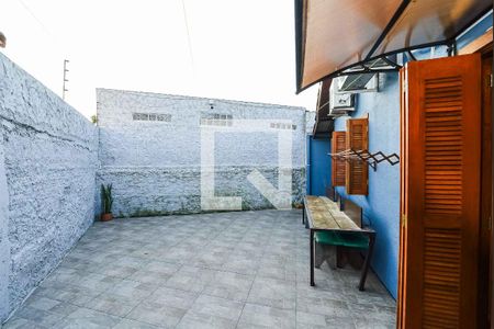 Quintal de casa à venda com 3 quartos, 100m² em Sarandi, Porto Alegre