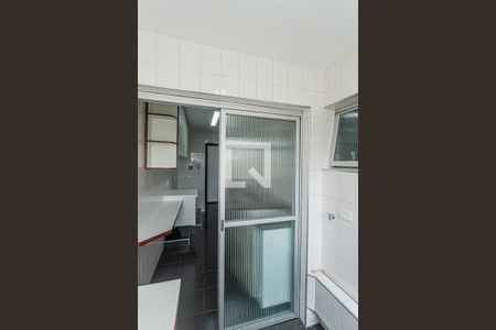 Apartamento à venda com 68m², 3 quartos e 1 vagaÁrea de Serviço