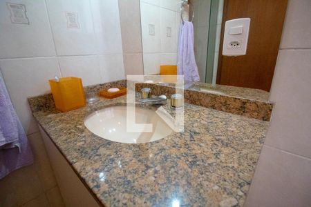 Apartamento à venda com 160m², 3 quartos e 3 vagasBanheiro da Suíte 2