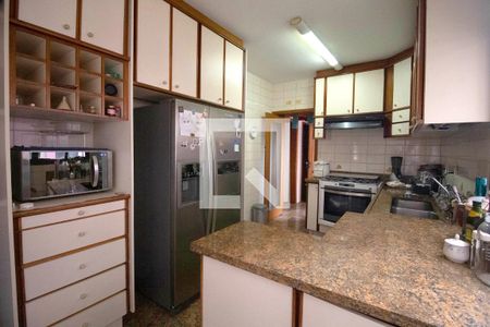 Apartamento à venda com 160m², 3 quartos e 3 vagasCozinha