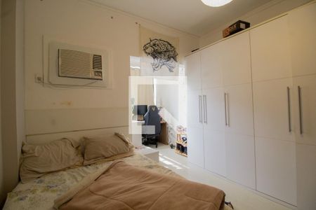 Apartamento à venda com 180m², 3 quartos e 2 vagas Apartamento à venda com 180m², 3 quartos e 2 vagasQuarto 2