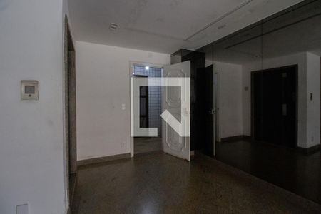 Apartamento à venda com 180m², 3 quartos e 2 vagas Apartamento à venda com 180m², 3 quartos e 2 vagasHall