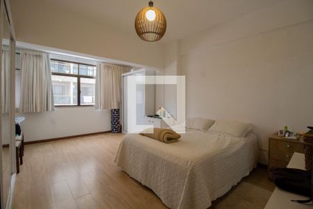 Apartamento à venda com 180m², 3 quartos e 2 vagas Apartamento à venda com 180m², 3 quartos e 2 vagasQuarto 3 - Suíte