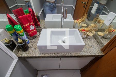 Apartamento à venda com 180m², 3 quartos e 2 vagas Apartamento à venda com 180m², 3 quartos e 2 vagasLavabo