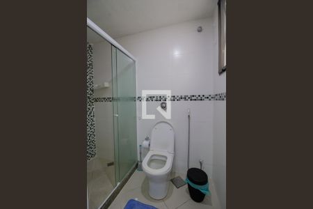 Apartamento à venda com 180m², 3 quartos e 2 vagas Apartamento à venda com 180m², 3 quartos e 2 vagasBanheiro 2