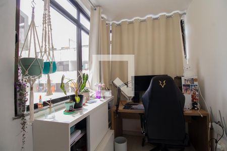 Apartamento à venda com 180m², 3 quartos e 2 vagas Apartamento à venda com 180m², 3 quartos e 2 vagasQuarto 2