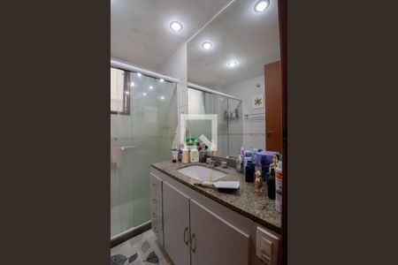 Apartamento à venda com 180m², 3 quartos e 2 vagas Apartamento à venda com 180m², 3 quartos e 2 vagasBanheiro da Suíte