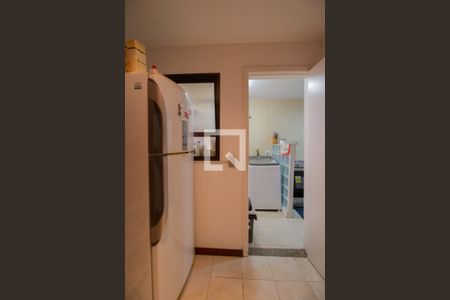 Apartamento à venda com 180m², 3 quartos e 2 vagas Apartamento à venda com 180m², 3 quartos e 2 vagasQuarto de Serviço