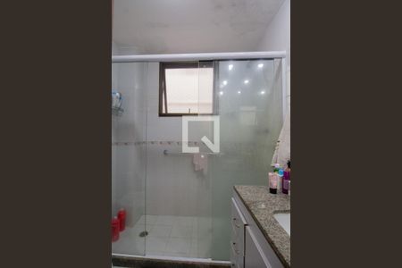 Apartamento à venda com 180m², 3 quartos e 2 vagas Apartamento à venda com 180m², 3 quartos e 2 vagasBanheiro da Suíte