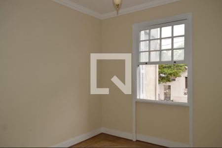 Sala de casa à venda com 7 quartos, 250m² em Cambuci, São Paulo