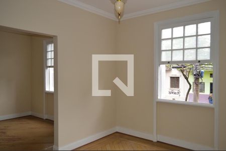 Sala de casa à venda com 7 quartos, 250m² em Cambuci, São Paulo