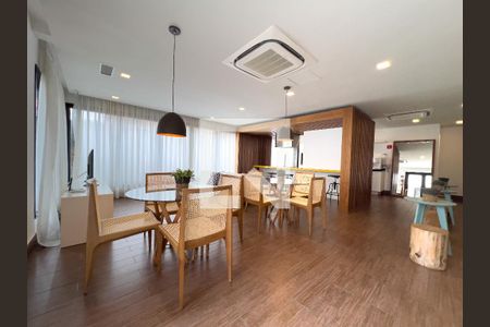 Apartamento para alugar com 29m², 1 quarto e 1 vaga Apartamento para alugar com 29m², 1 quarto e 1 vagaÁrea comum - Salão de festas, panorâmica