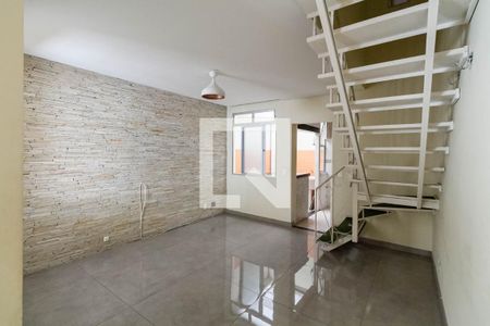 Sala  de casa de condomínio à venda com 2 quartos, 80m² em Castelo, Belo Horizonte