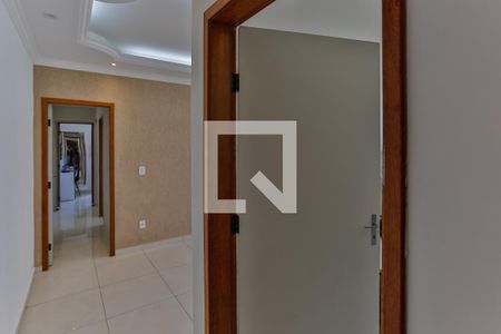 Entrada de apartamento à venda com 2 quartos, 50m² em Heliópolis, Belo Horizonte