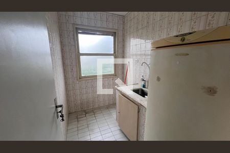 Cozinha de kitnet/studio para alugar com 1 quarto, 28m² em Cerqueira César, São Paulo