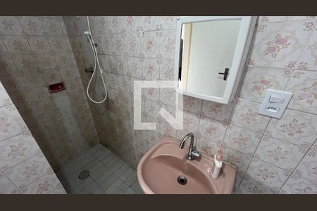 Banheiro de kitnet/studio para alugar com 1 quarto, 28m² em Cerqueira César, São Paulo