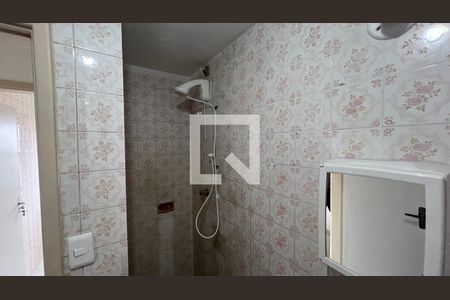 Banheiro de kitnet/studio para alugar com 1 quarto, 28m² em Cerqueira César, São Paulo