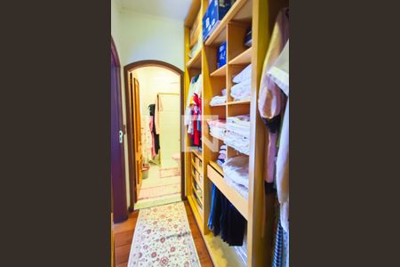 Casa à venda com 170m², 3 quartos e 3 vagasCloset da Suite