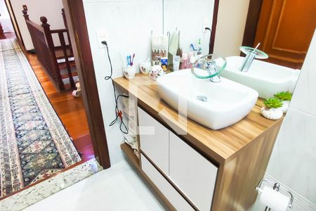 Casa à venda com 170m², 3 quartos e 3 vagasBanheiro Social