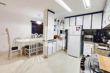 Casa à venda com 170m², 3 quartos e 3 vagasCozinha