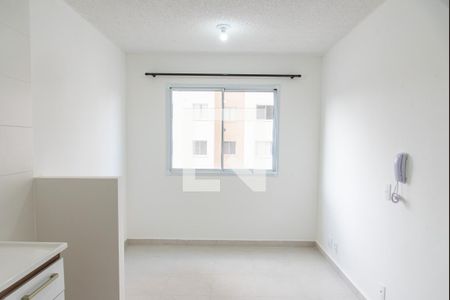 Sala/cozinha de apartamento para alugar com 2 quartos, 33m² em Cambuci, São Paulo