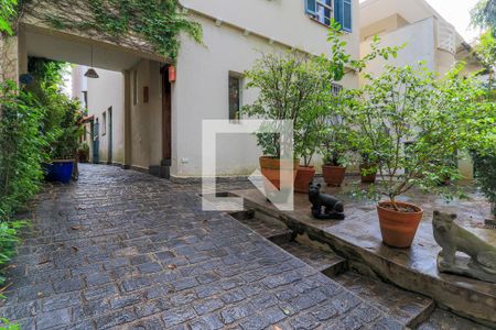 Casa à venda com 280m², 3 quartos e 3 vagasGaragem