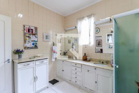 Casa à venda com 280m², 3 quartos e 3 vagasBanheiro da Suíte 2